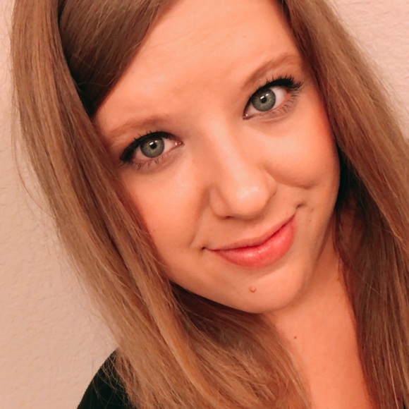 Meet your Posher, Jenna - Picture 1 of 1